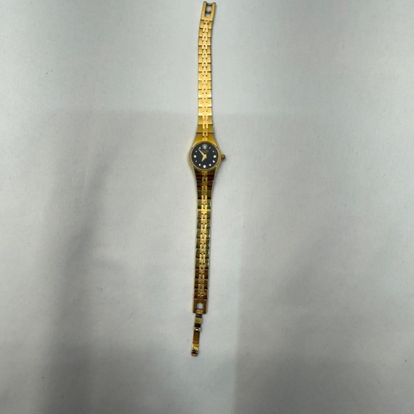 Bulova Quartz Womens Gold Tone Watch Black Dial Bracelet Elegant Untested READ - Picture 7 of 9